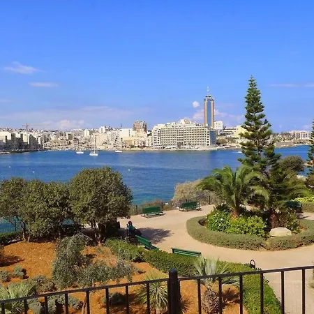 Luxury Apartment, Prime Location In St Julians