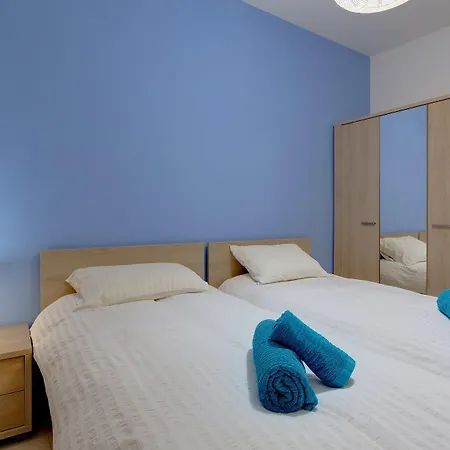 Luxury Apartment, Prime Location In St Julians *