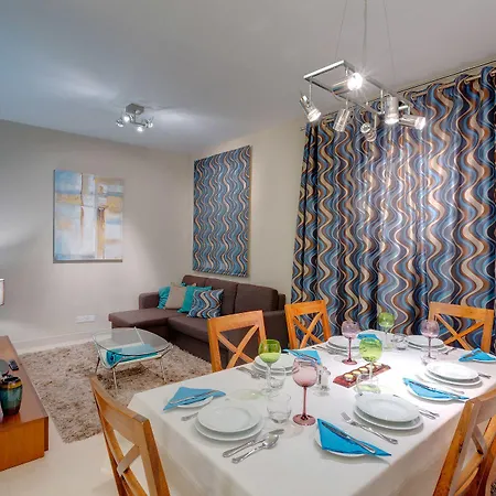 Luxury Apartment, Prime Location In St Julians